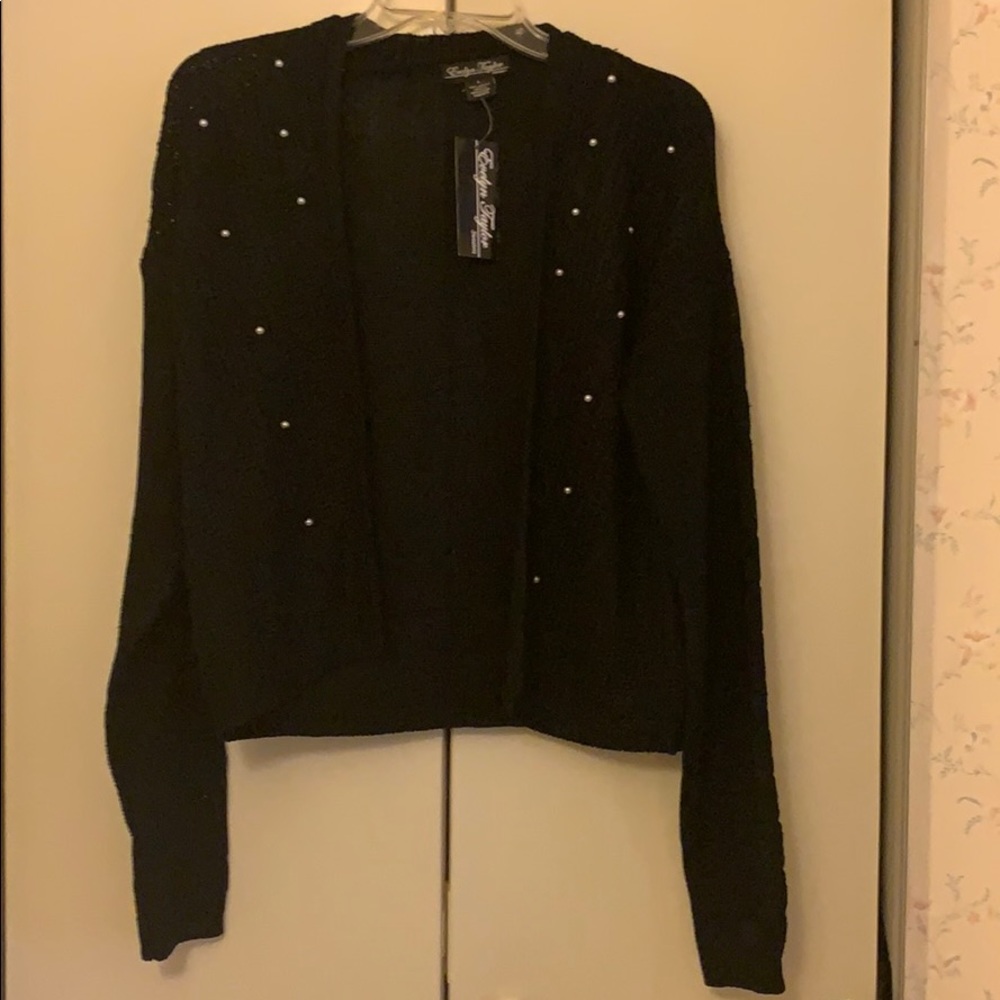 Lightweight sweater shrug with pearl detals